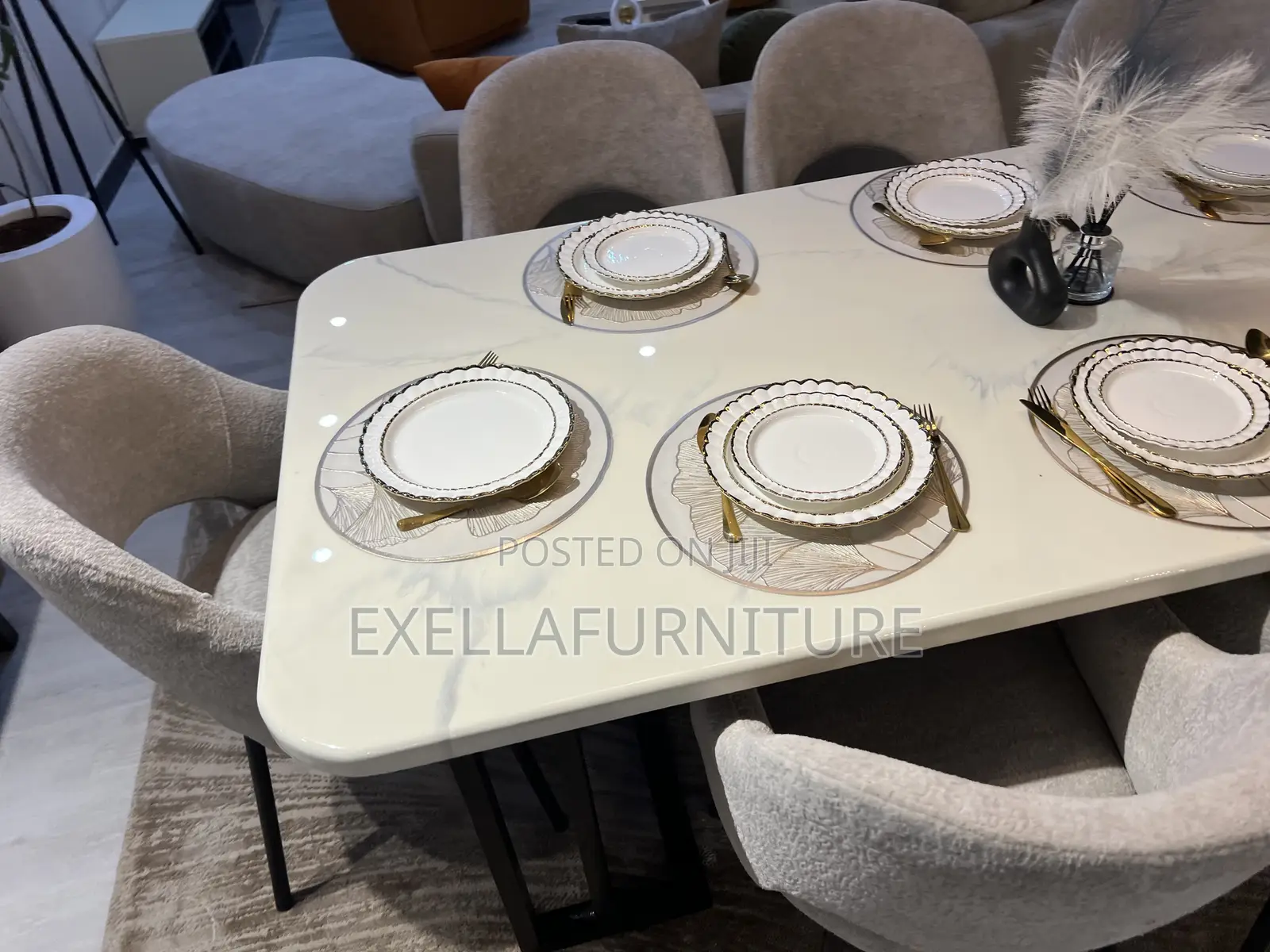Dining Table Epoxy Made / 8 ወንድበሮች ያሉት