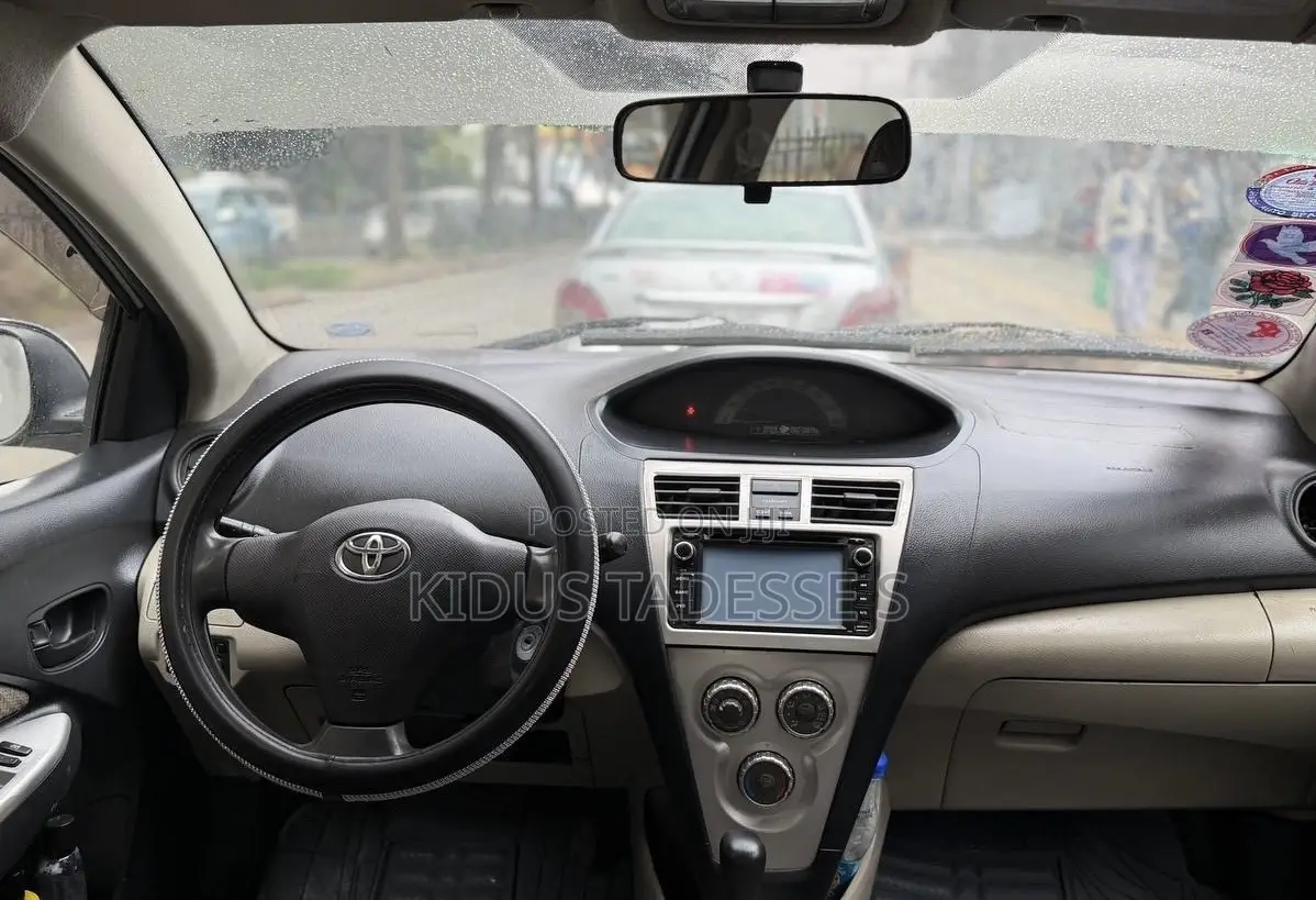Toyota Yaris 2007 Silver