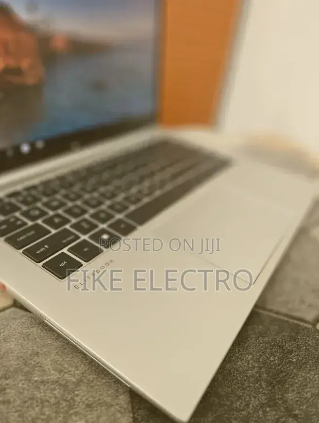 New Laptop HP EliteBook 845 G10 16GB AMD Ryzen 5 SSD 512GB