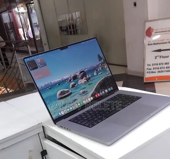 New Laptop Apple MacBook Pro 32GB Apple M1 Pro SSD 1T