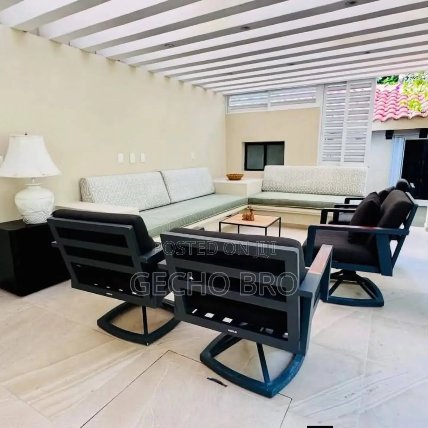 Furnished 8bdrm House in Bole for sale