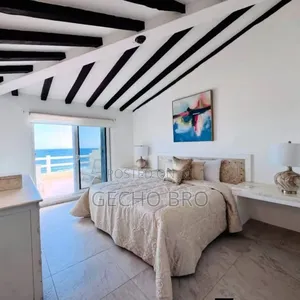 Furnished 8bdrm House in Bole for sale