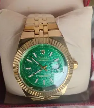Luxury Gold Men's Wrist Watch[Rollex] – Green Dial
