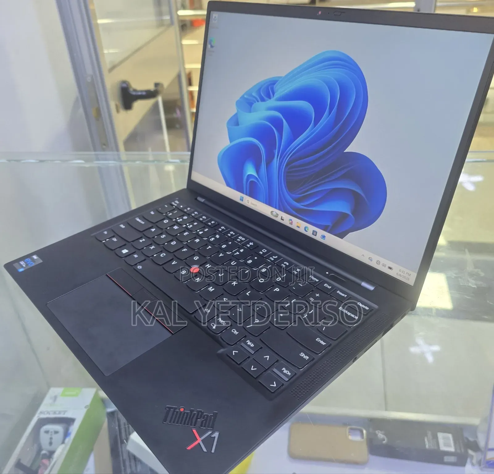 New Laptop Lenovo ThinkPad X1 Carbon 16GB Intel Core i7 SSD 512GB