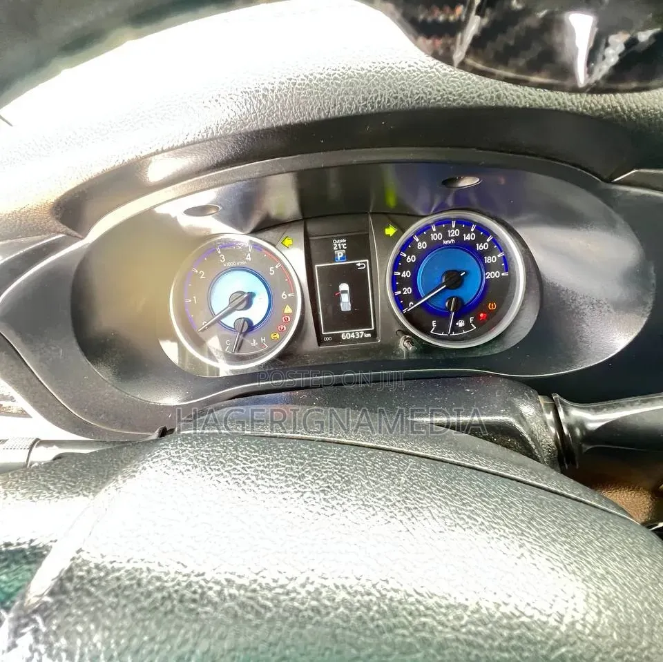 Toyota Hilux 2018 Silver