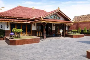 Furnished 8bdrm Villa in Bole for sale