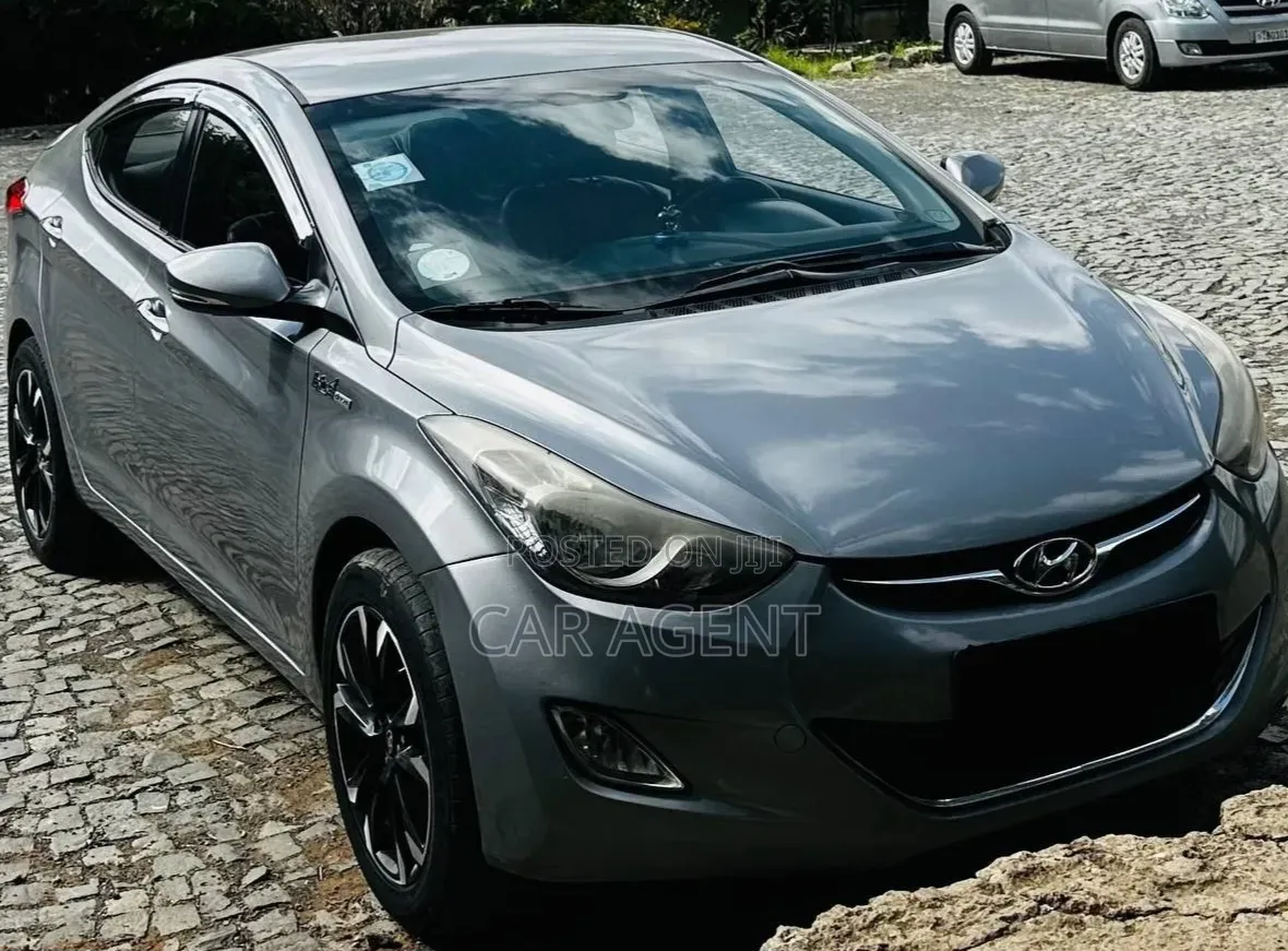 Hyundai Avante 2013 Gray