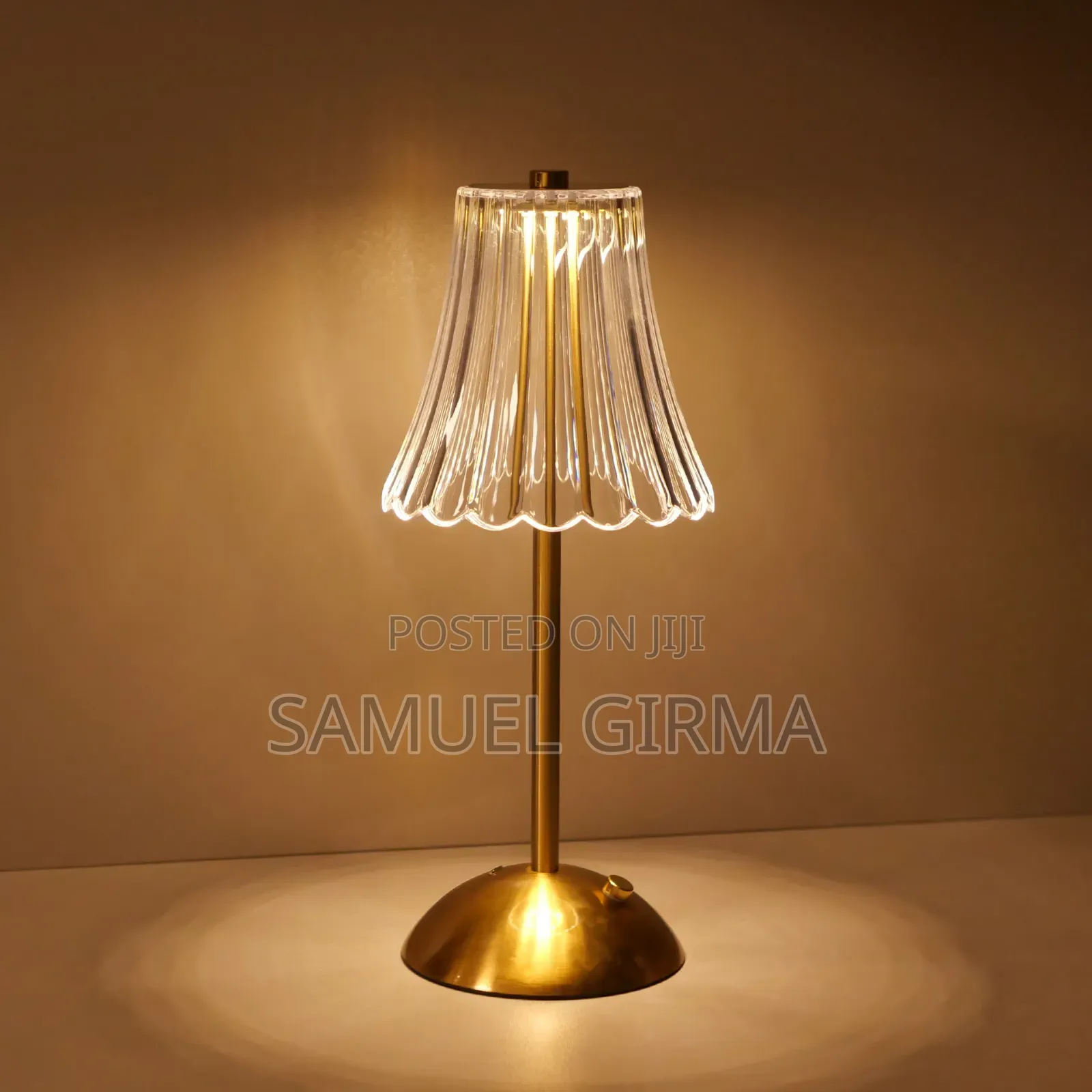 Rechargeable 
Tactile Switch
3 Light Intensities