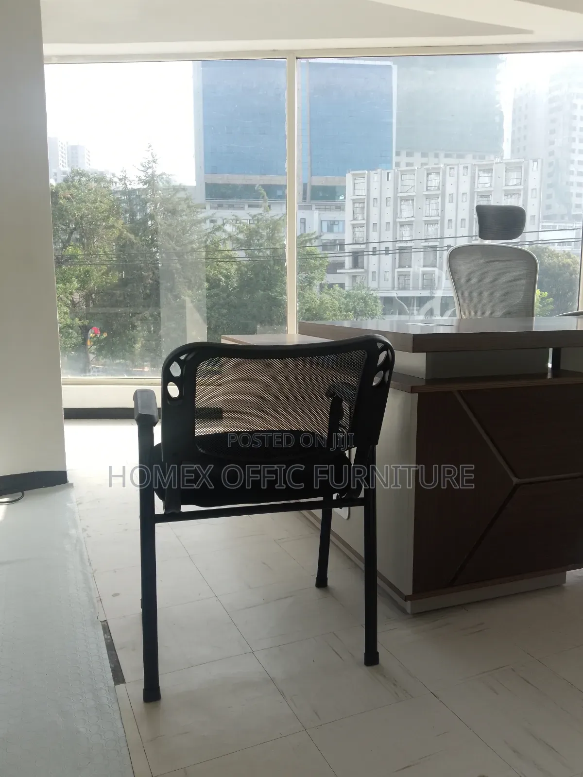Four Leg Office Chair
