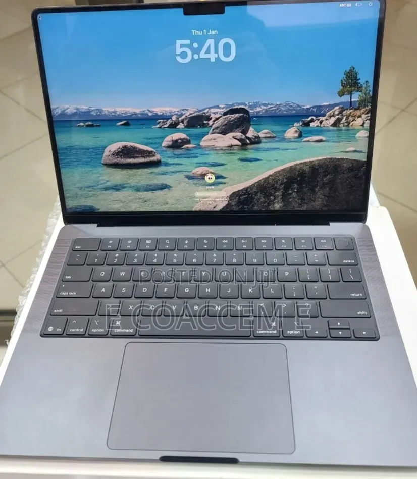 New Laptop Apple MacBook 16GB SSD 512GB
