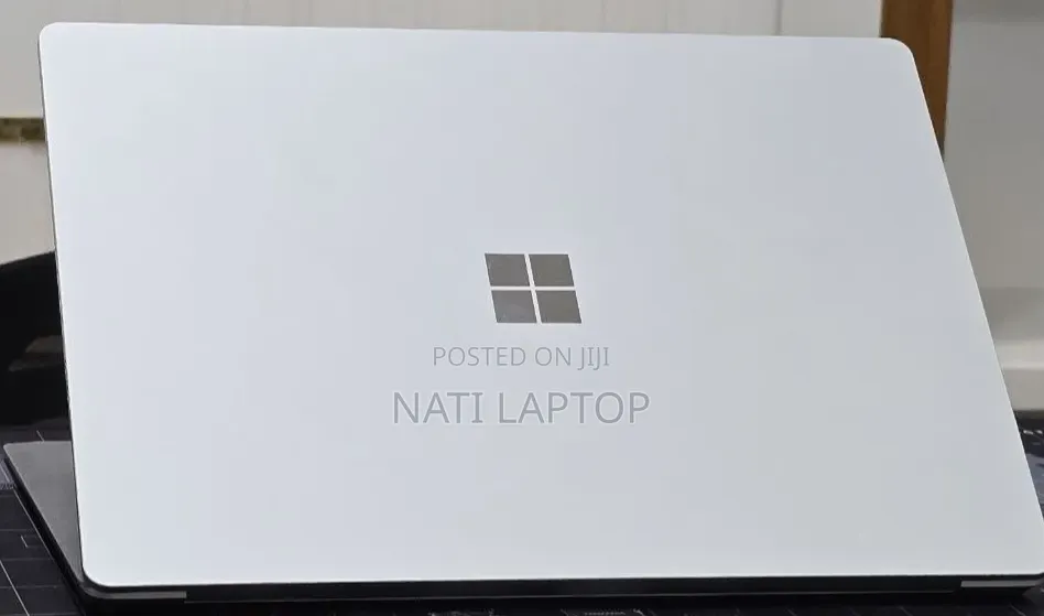 New Laptop Microsoft 16GB Intel Core i7 SSD 512GB
