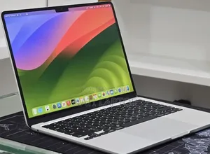New Laptop Apple MacBook Air 2022 M2 16GB Apple M2 SSD 512GB