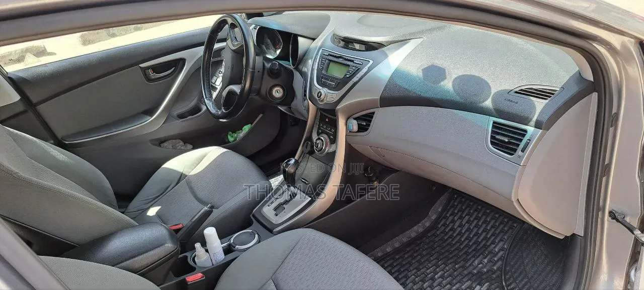 Hyundai Elantra 2013 Silver