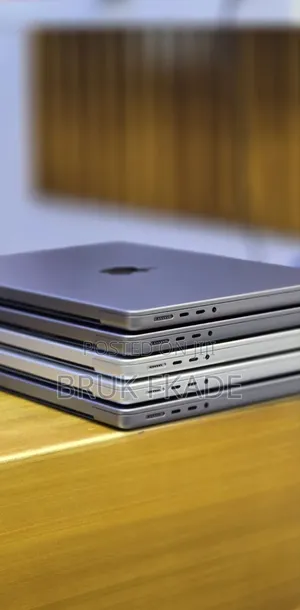 New Laptop Apple MacBook Pro 2020 M1 16GB Apple M1 Pro SSD 512GB
