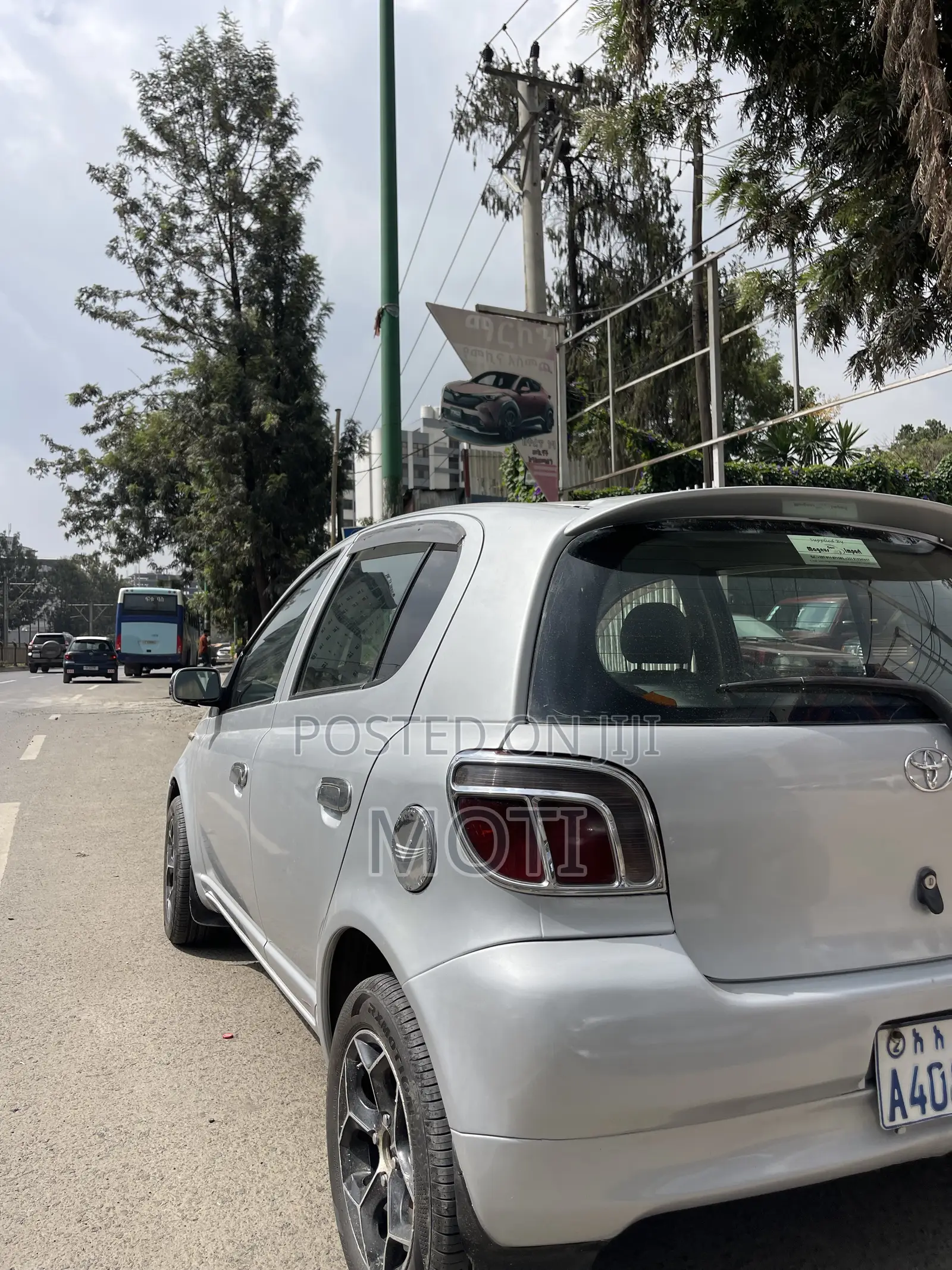 Toyota Vitz 1999 Silver