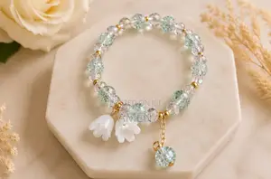 Elegant Mint Green Cracked Glass Beaded Charm Bracelet