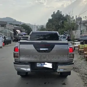 Toyota Hilux 2019 Gray