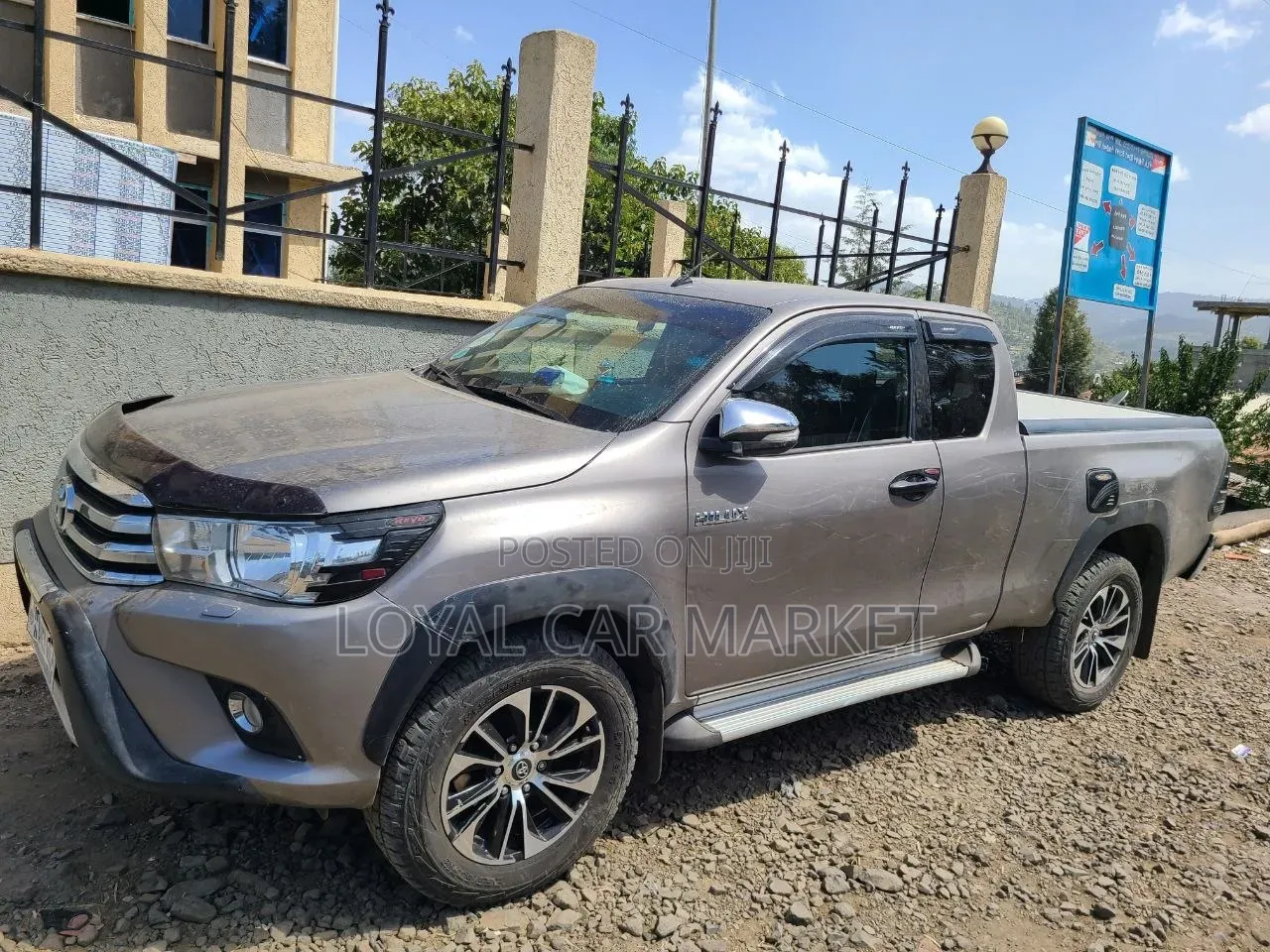 Toyota Hilux 2017 Gray