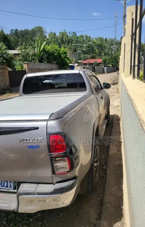 Toyota Hilux 2017 Gray