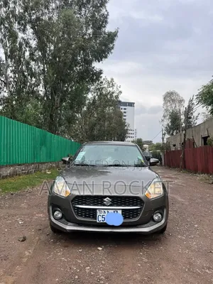 Suzuki Swift 2022 Gray