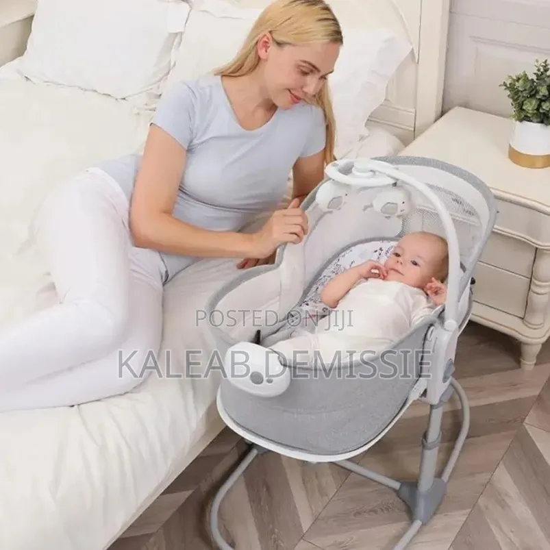 Mastela 6-in-1 Multi-Functional Baby Bassinet
