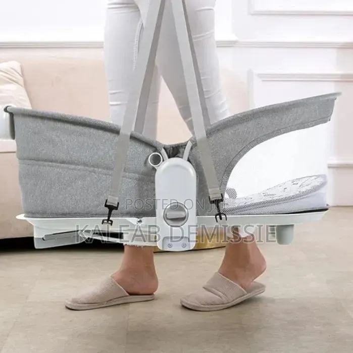 Mastela 6-in-1 Multi-Functional Baby Bassinet