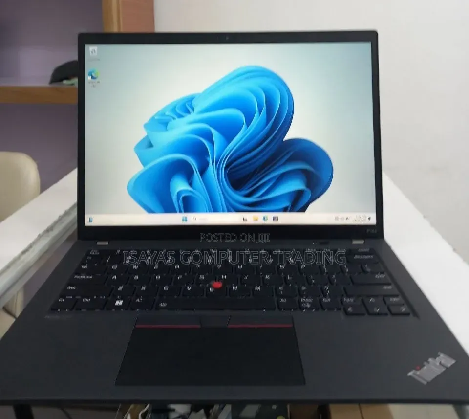 New Laptop Lenovo ThinkPad P14s 16GB Intel Core i7 SSD 512GB