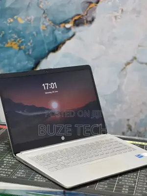 New Laptop HP 8GB Intel Core i5 SSD 256GB