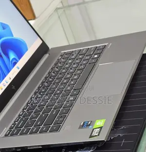 New Laptop HP 32GB Intel Core i7 SSD 512GB