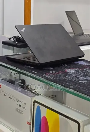 New Laptop Lenovo 8GB Intel Core i5 HDD 500GB