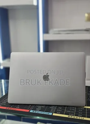 New Laptop Apple MacBook Pro 2019 32GB Intel Core i9 SSD 1T