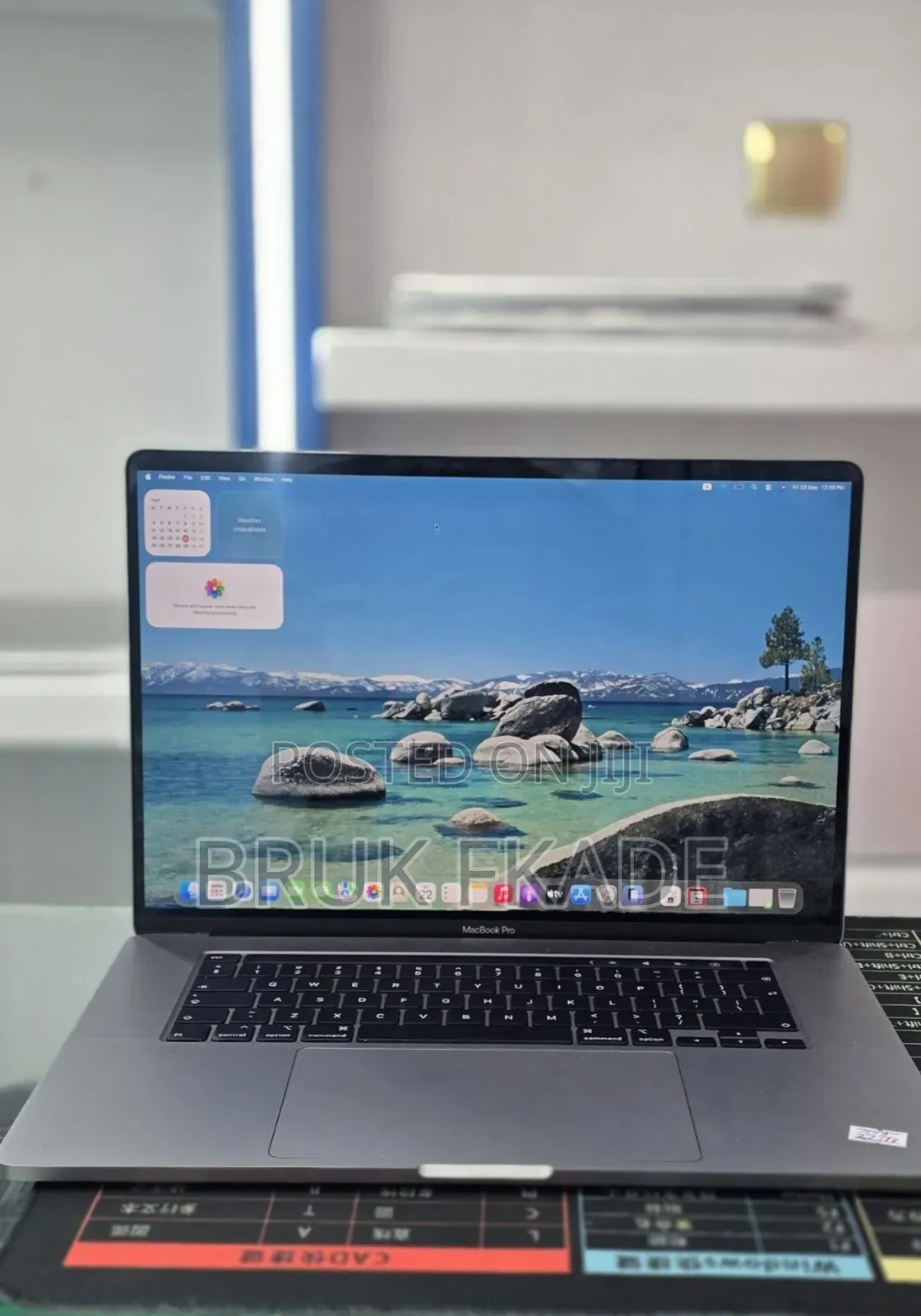 New Laptop Apple MacBook Pro 2019 32GB Intel Core i9 SSD 1T