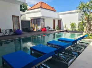 Furnished 8bdrm House in Bole for sale