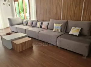 Furnished 8bdrm House in Bole for sale