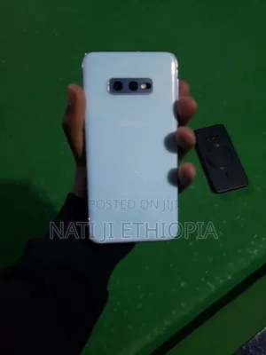 New Samsung Galaxy S10e 128 GB White