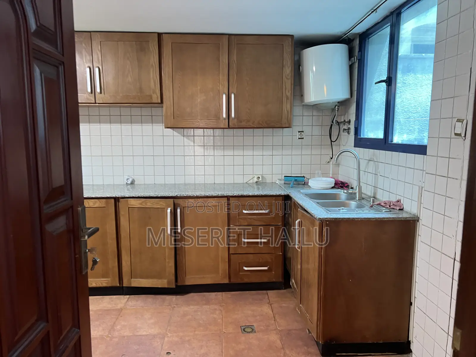 5bdrm House in Total 3 Koter, Nifas Silk-Lafto for rent