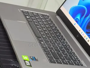 New Laptop HP ZBook Studio G8 32GB Intel Core i7 SSD 512GB