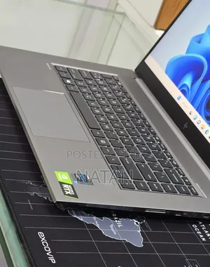 New Laptop HP ZBook 15 G4 32GB Intel Core i7 SSD 512GB