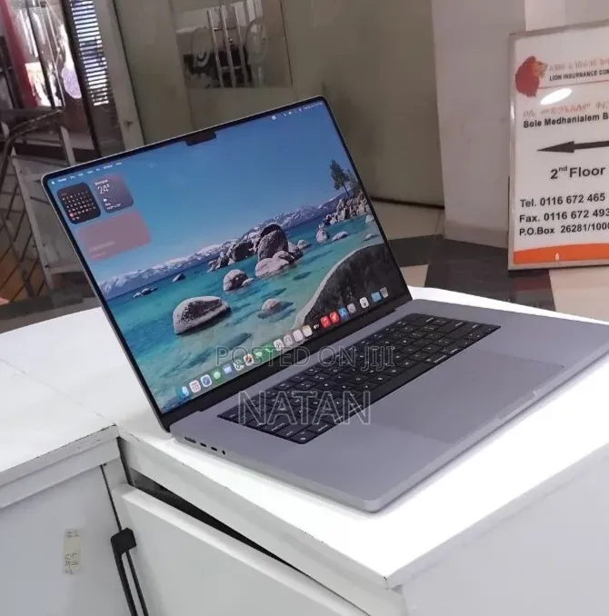 New Laptop Apple MacBook Pro 2021 M1 32GB Apple M1 Pro SSD 1T