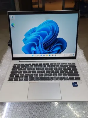 New Laptop HP EliteBook 830 G9 16GB Intel Core i5 SSD 512GB