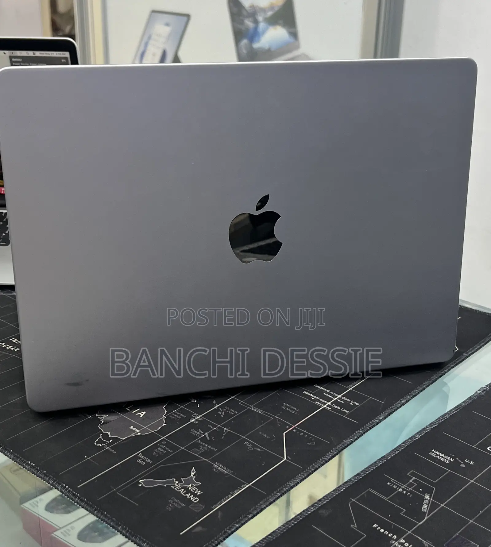 New Laptop Apple MacBook Pro 2021 M1 16GB Apple M1 Pro SSD 512GB