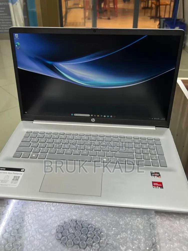 New Laptop HP Stream Notebook 8GB AMD Ryzen 5 SSD 512GB
