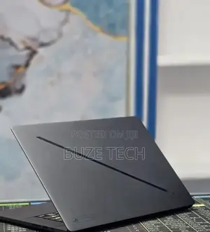 New Laptop Asus ROG Zephyrus G16 16GB Intel Core Ultra 9 SSD 1T