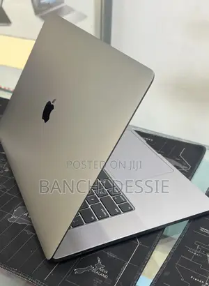 New Laptop Apple MacBook Pro 2019 32GB Intel Core i9 SSD 512GB