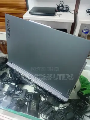 New Laptop Lenovo Legion 5 16GB AMD Ryzen 7 SSD 1T