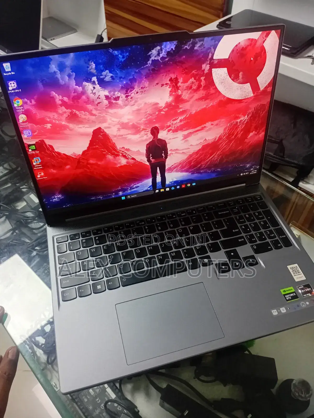 New Laptop Lenovo Legion 5 16GB AMD Ryzen 7 SSD 1T