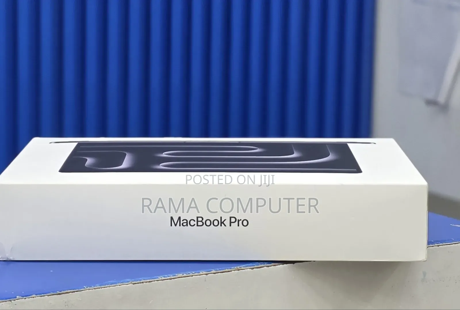 New Laptop Apple MacBook Pro 2025 M5 24GB Apple M5 Pro SSD 1T