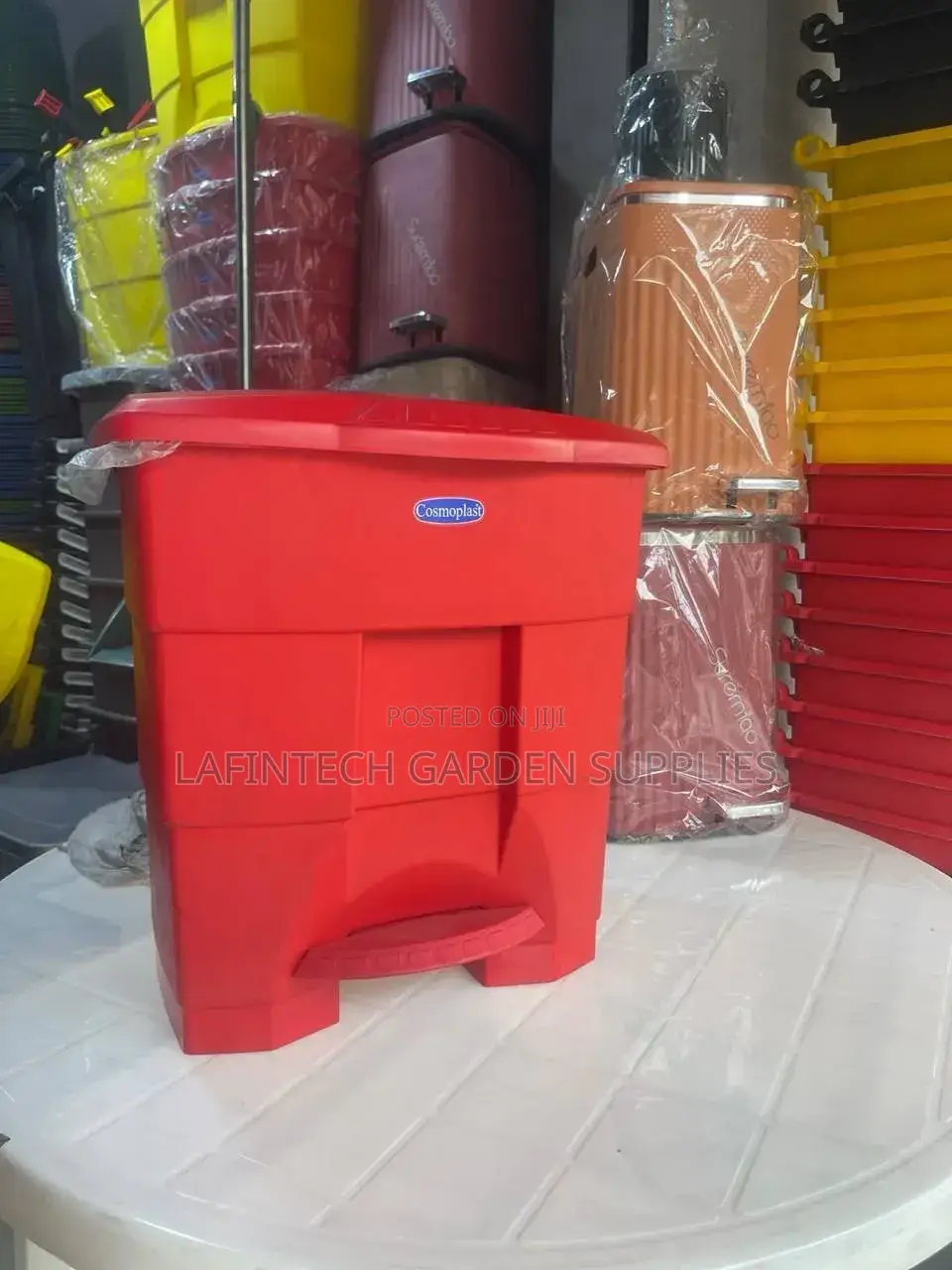 50 Liter Garbage|Dust Bin With Wheels/ 50 ሊትር ቆሻሻ ማጠራቀሚያ ግም ና ፔዳል ያለው