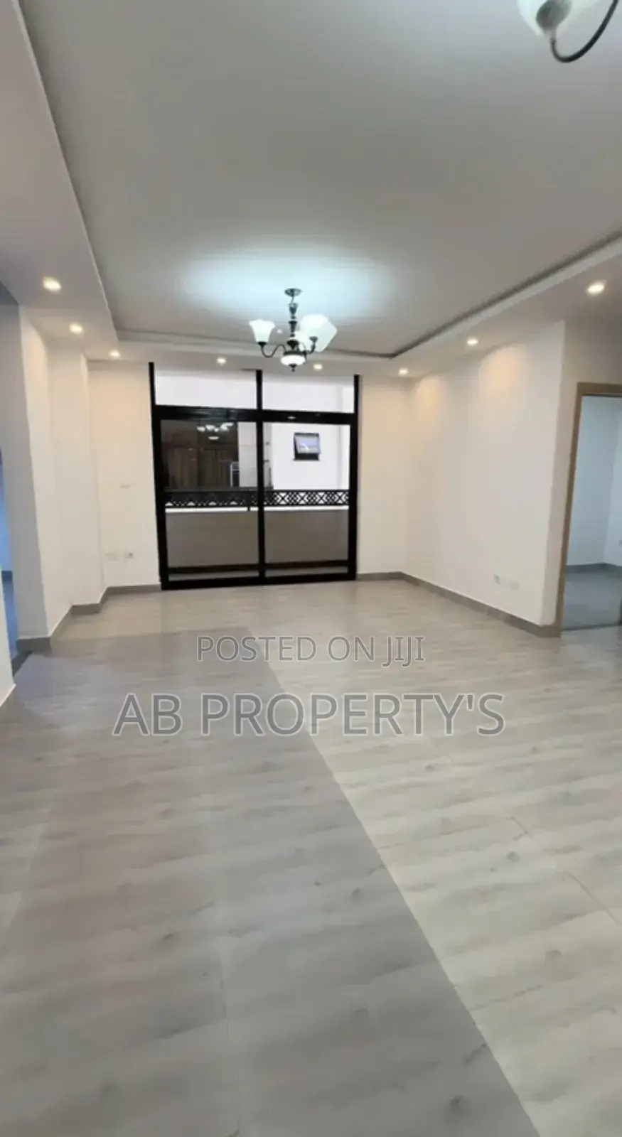 Furnished 3bdrm Apartment in መገናኛ ሾላ ገበያ, Yeka for sale