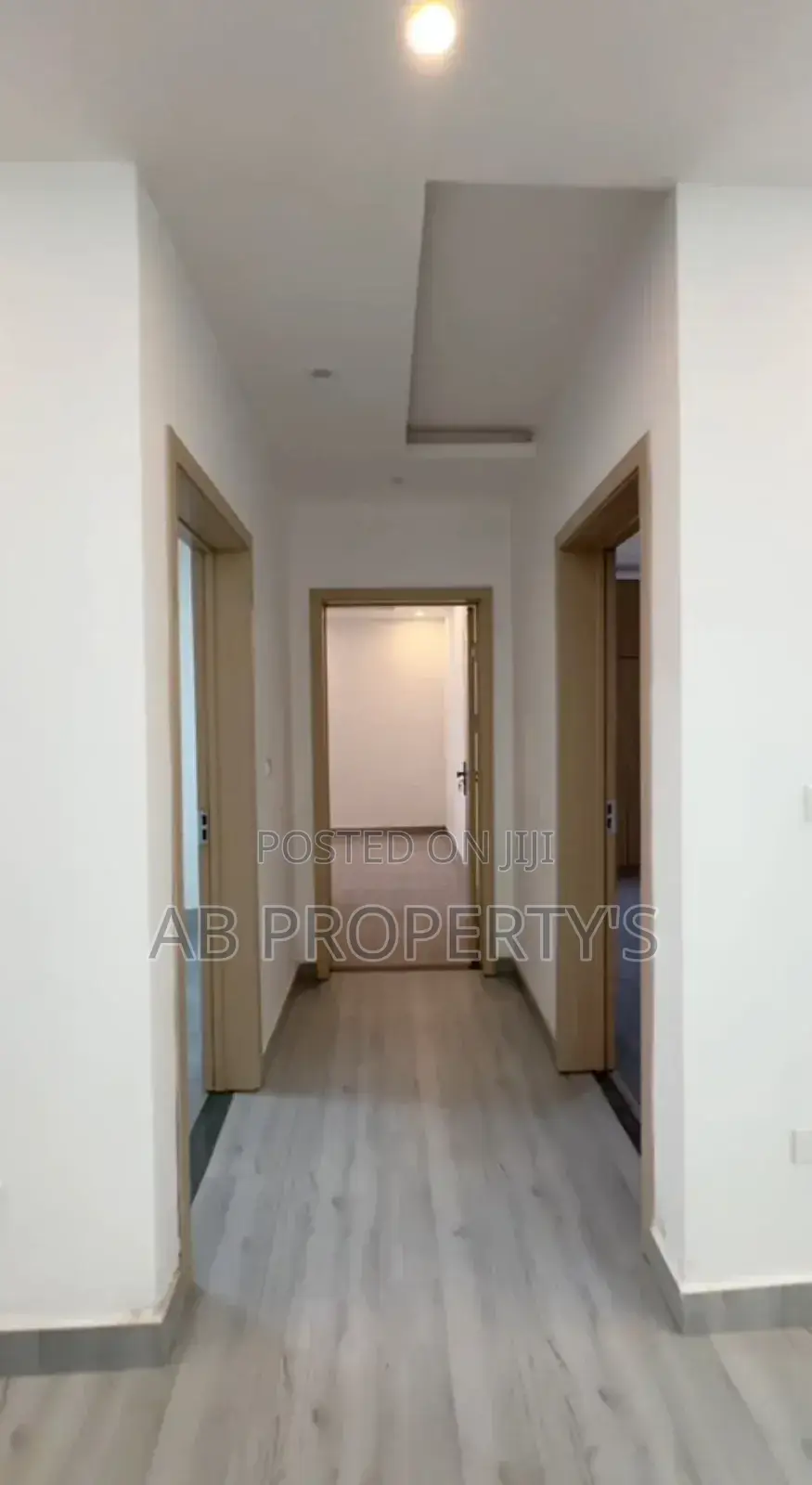 Furnished 3bdrm Apartment in መገናኛ ሾላ ገበያ, Yeka for sale